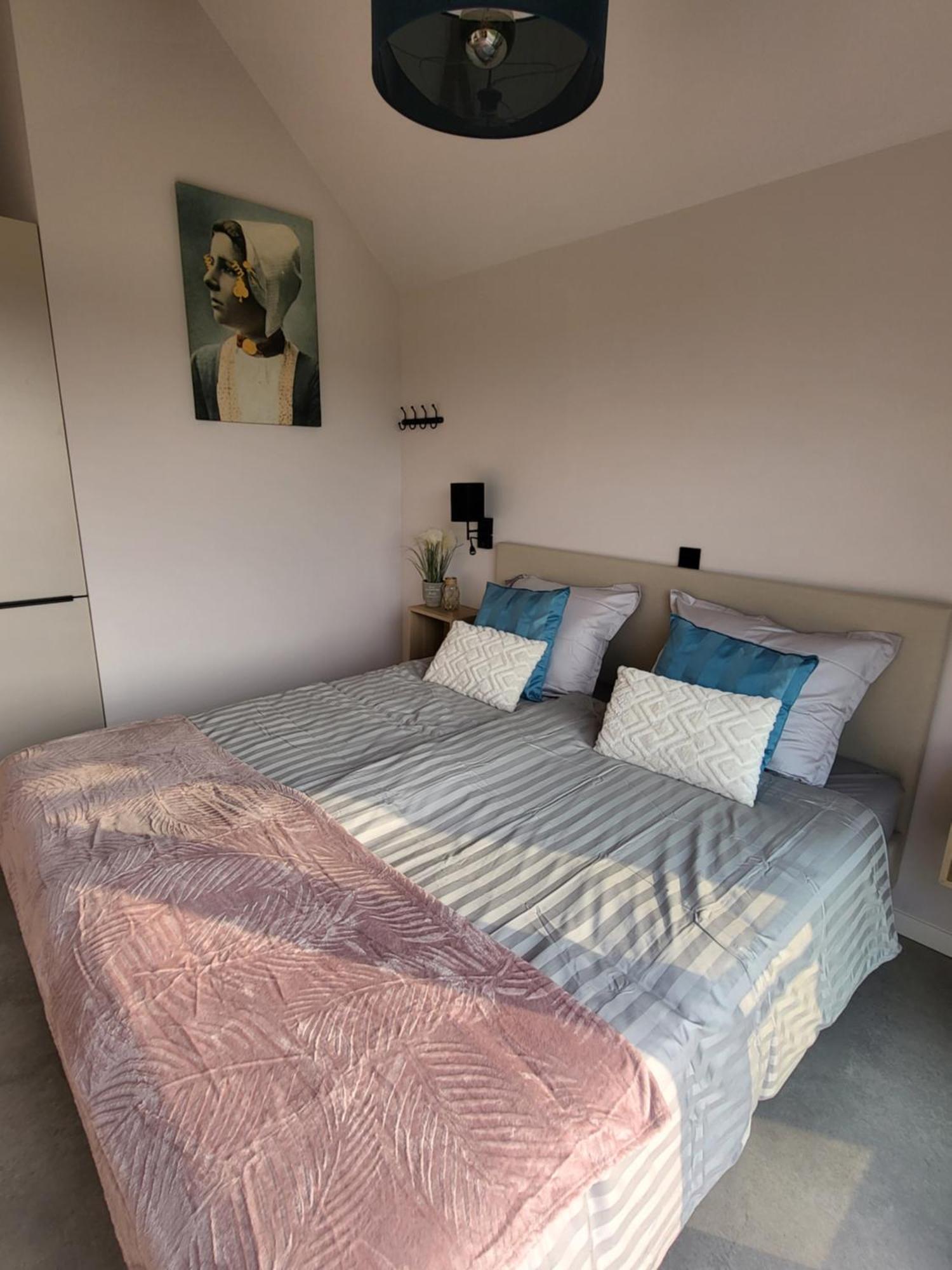 Huisje Mina Vrouwenpolder Bagian luar foto