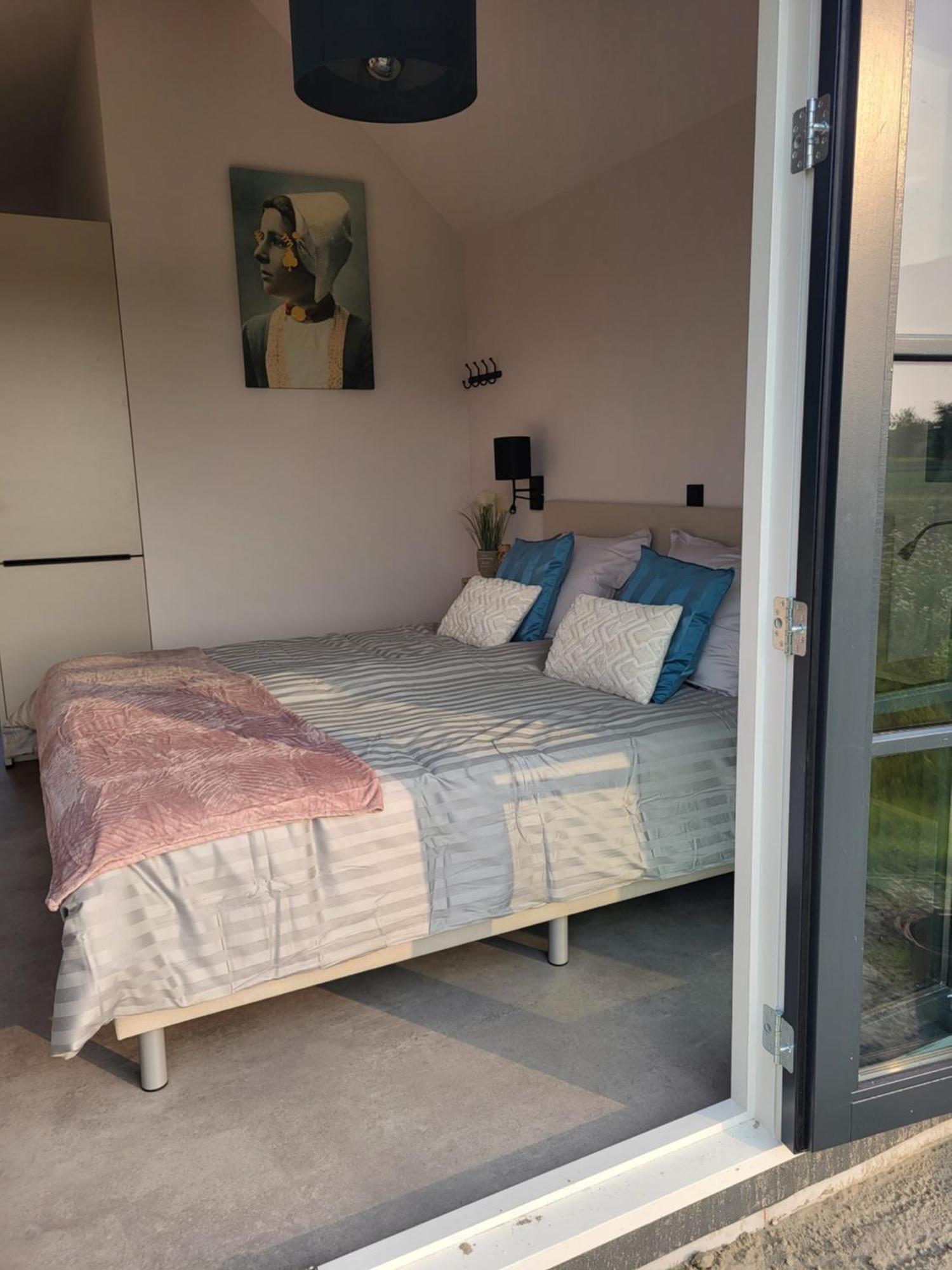 Huisje Mina Vrouwenpolder Bagian luar foto